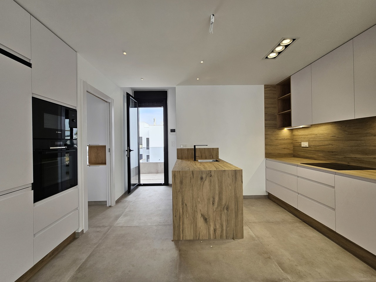 9d40c193a99d612f3991_xlarge