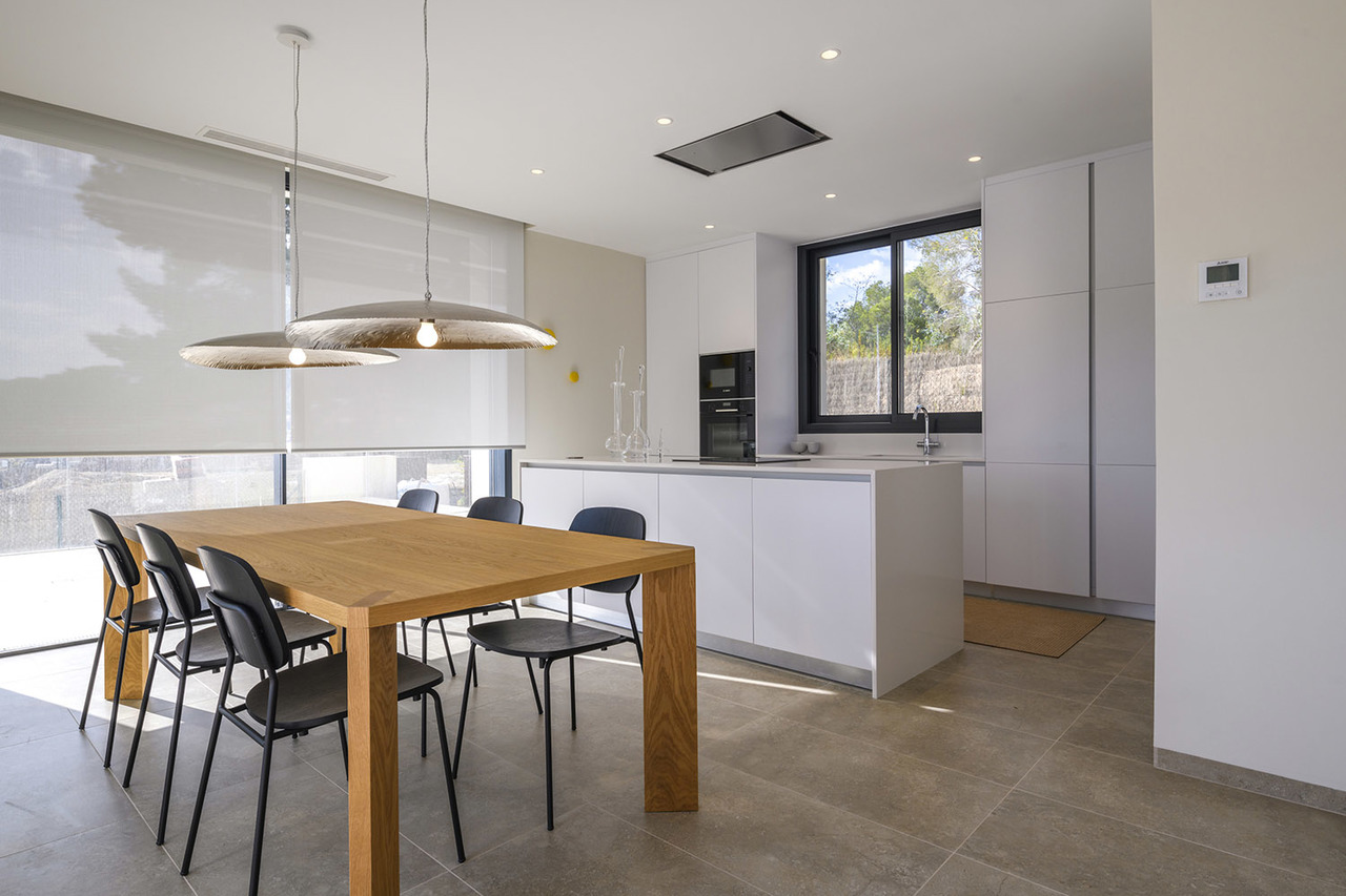 Bisbita-22-018-Las-Colinas_xlarge