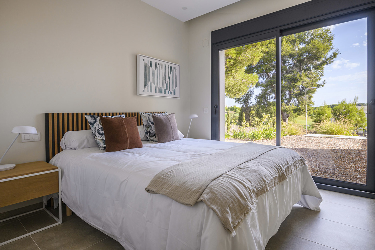 Bisbita22-022-Las-Colinas_xlarge