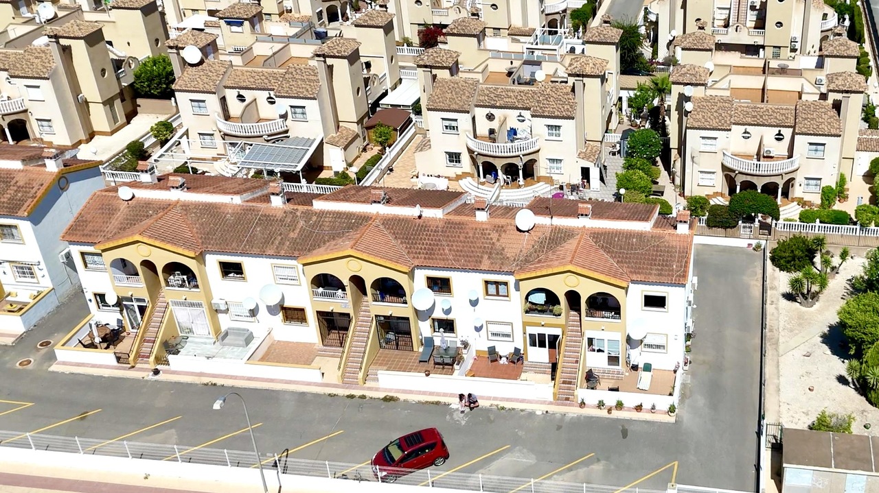 bc6baaca-fab4-4d90-949d-b4ace52e1b84_xlarge