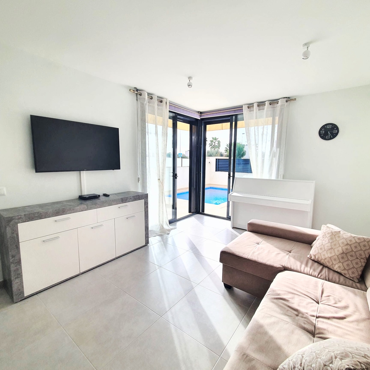 c971728aec02024ffb14_xlarge