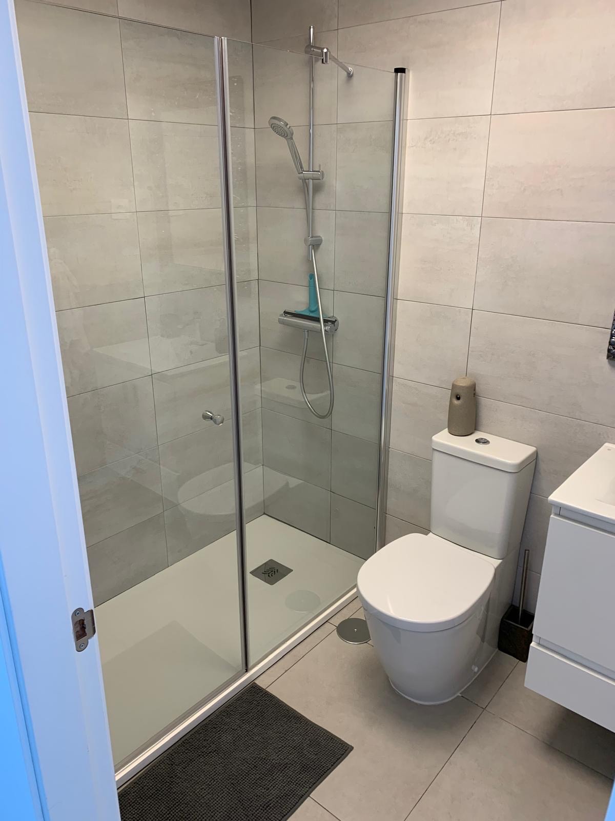 ff0f84d7-f393-4dbb-9557-33a6d696ef23