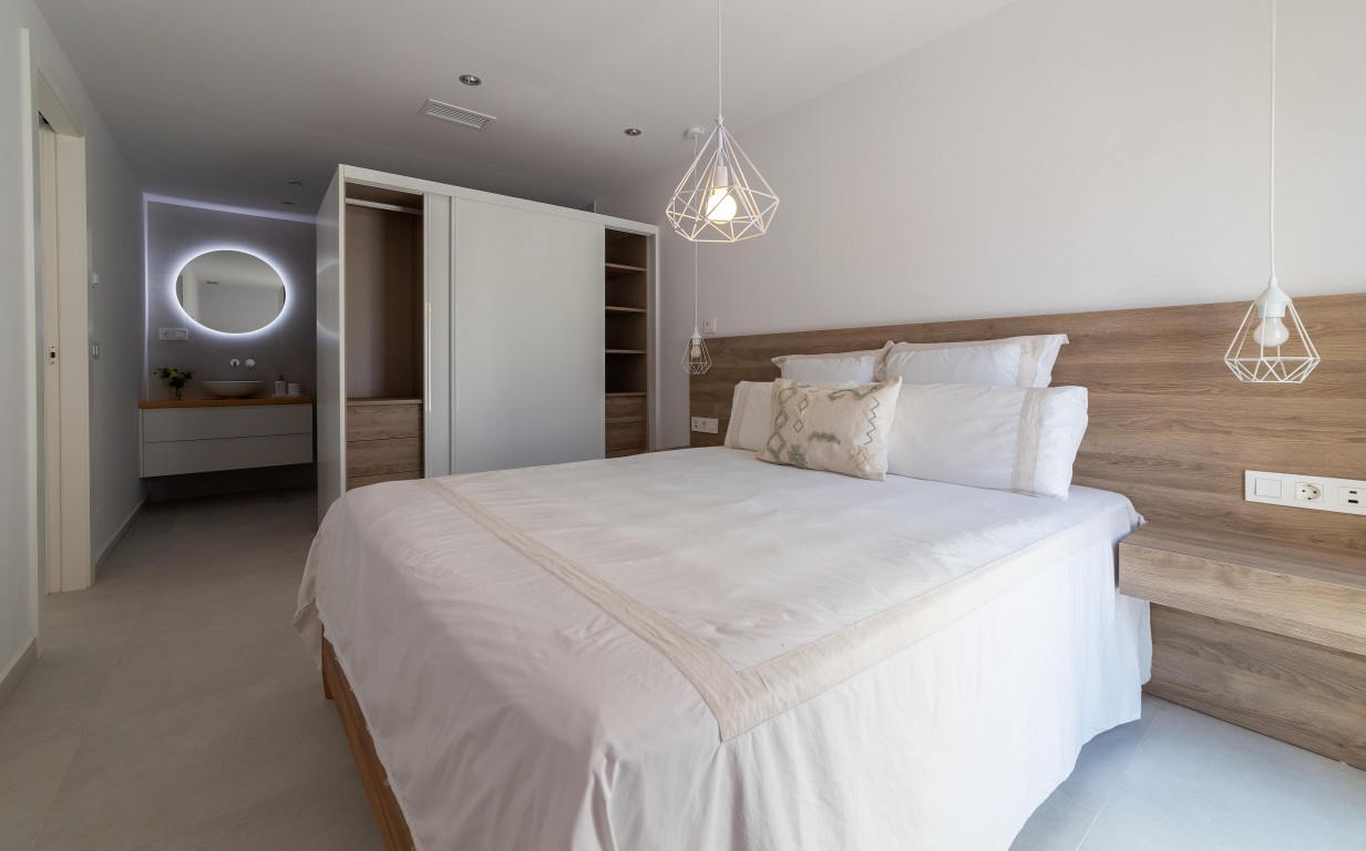 full_1401145_63330351