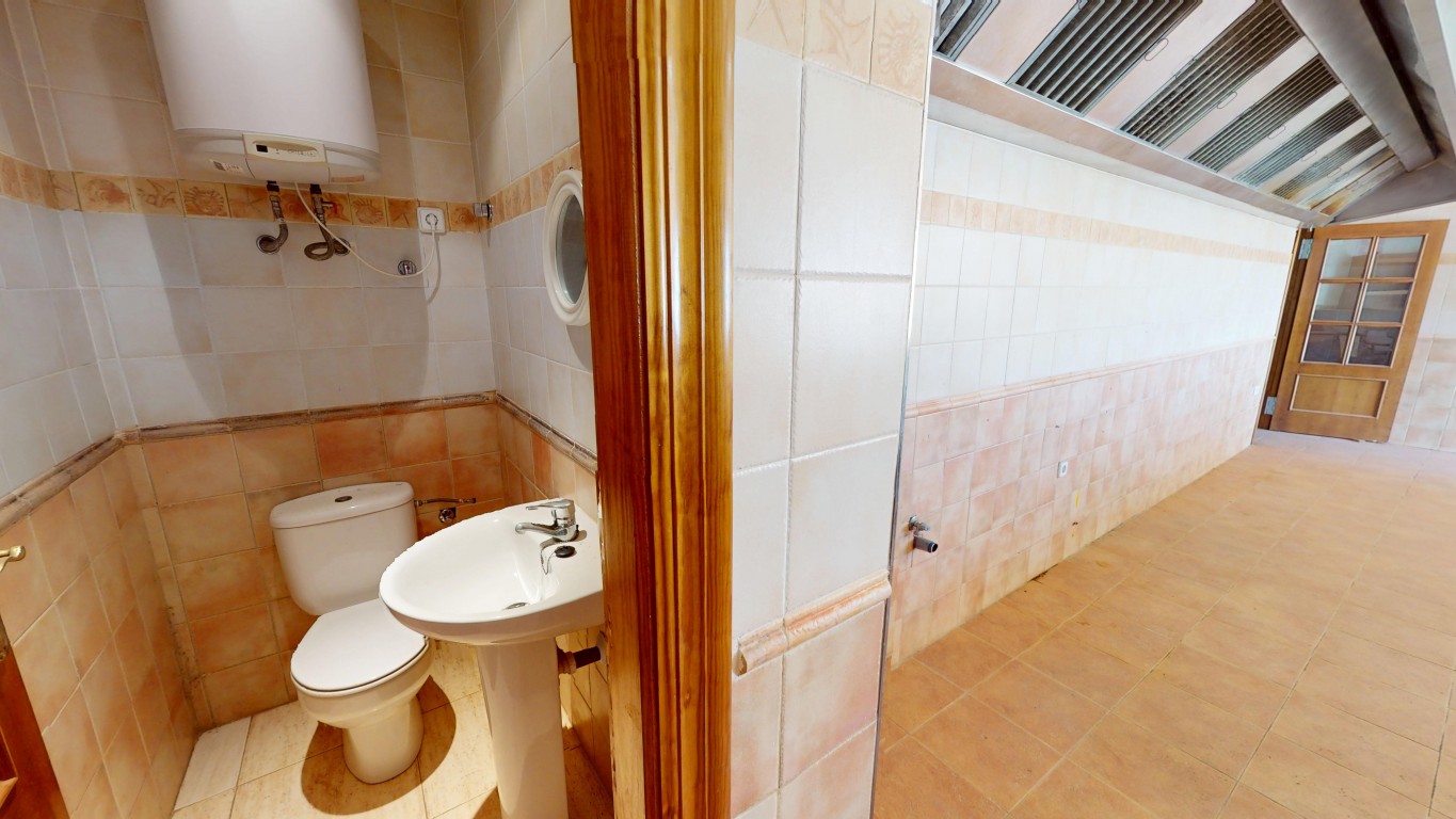 full_1463381_64803462