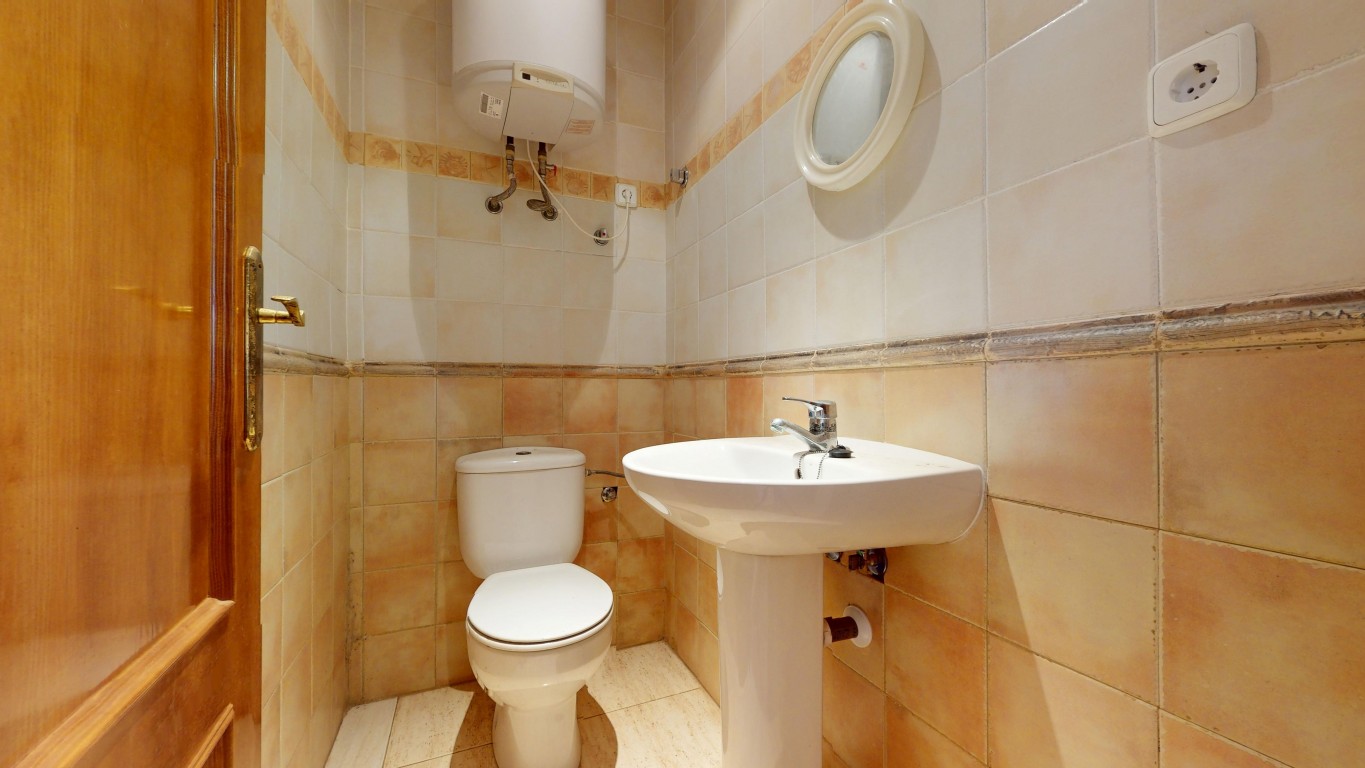 full_1463381_64803467