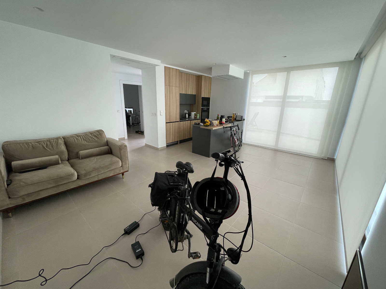 o_1hjsjk7odqp71his126cbue14df4t