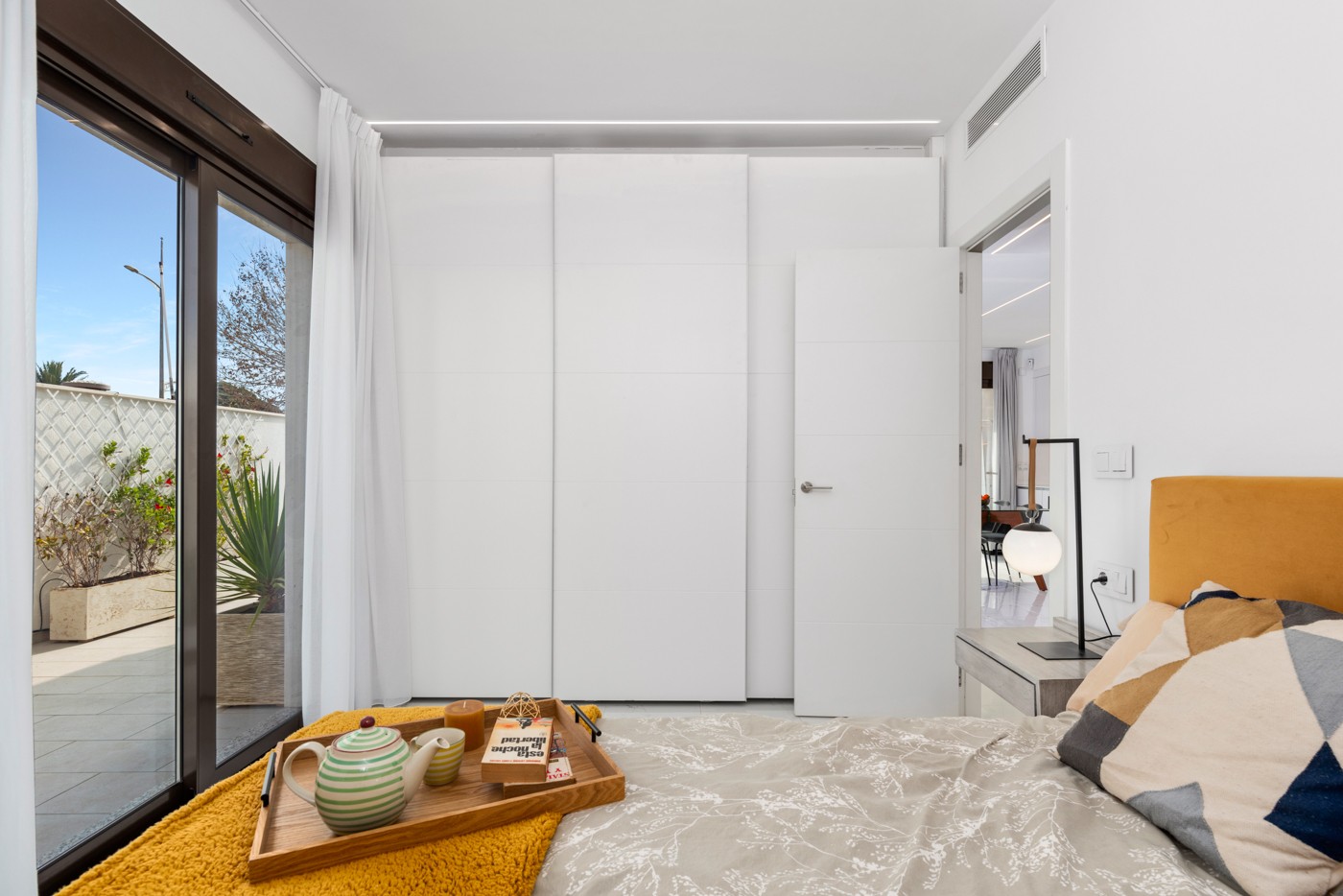 o_1ikmiaj9h7e518ee1c211864dt92t