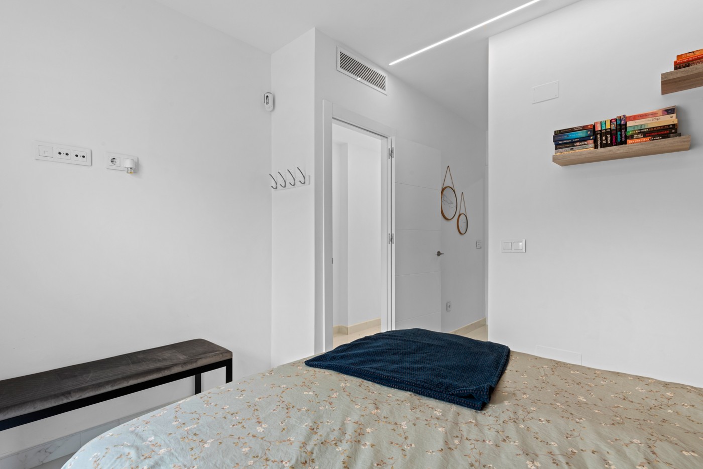 o_1ikmiaj9hu74i1vg7419on1vvj2q