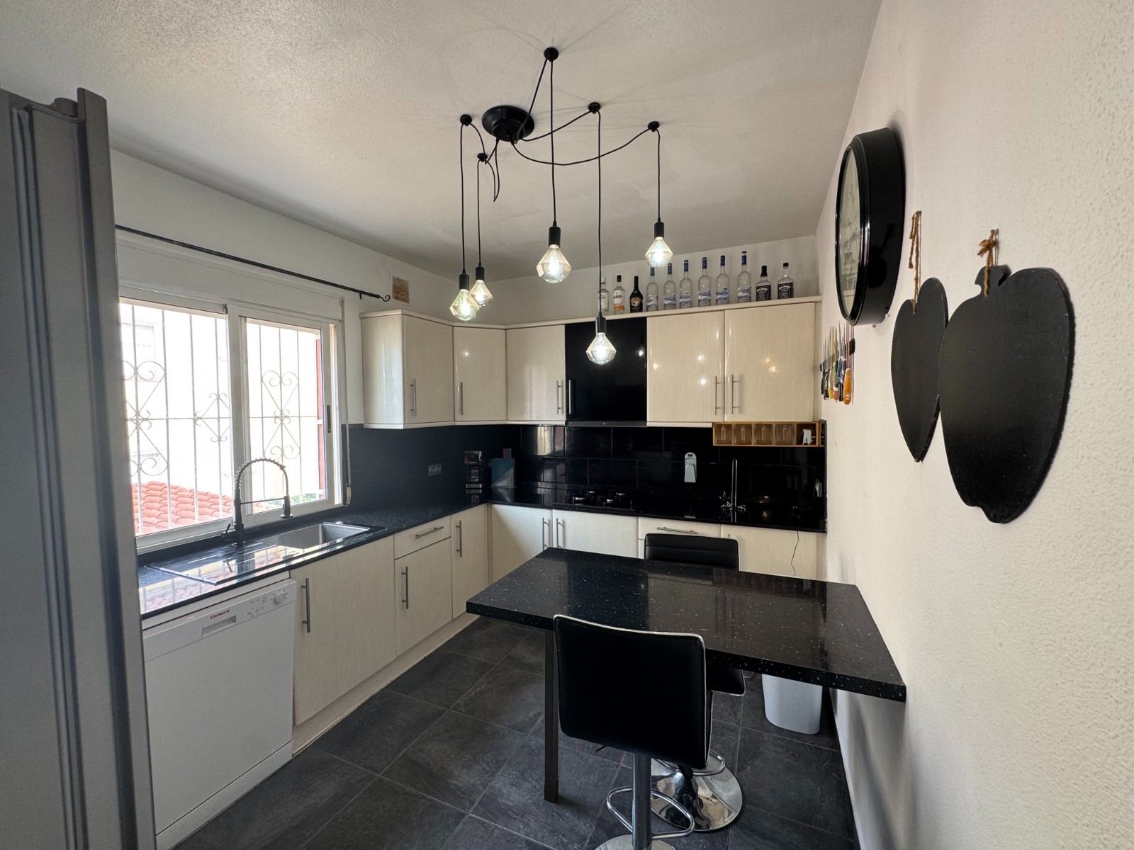 o_1ilr0rirl16b8rjj8tu1avu1kd52i