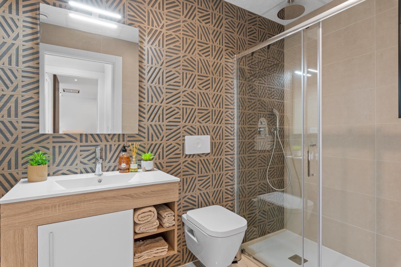 o_1imnjef3t95vn1on8tnet11f930