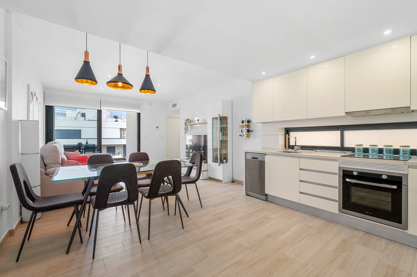 o_1in167bi070rs0l1k5076212hf30