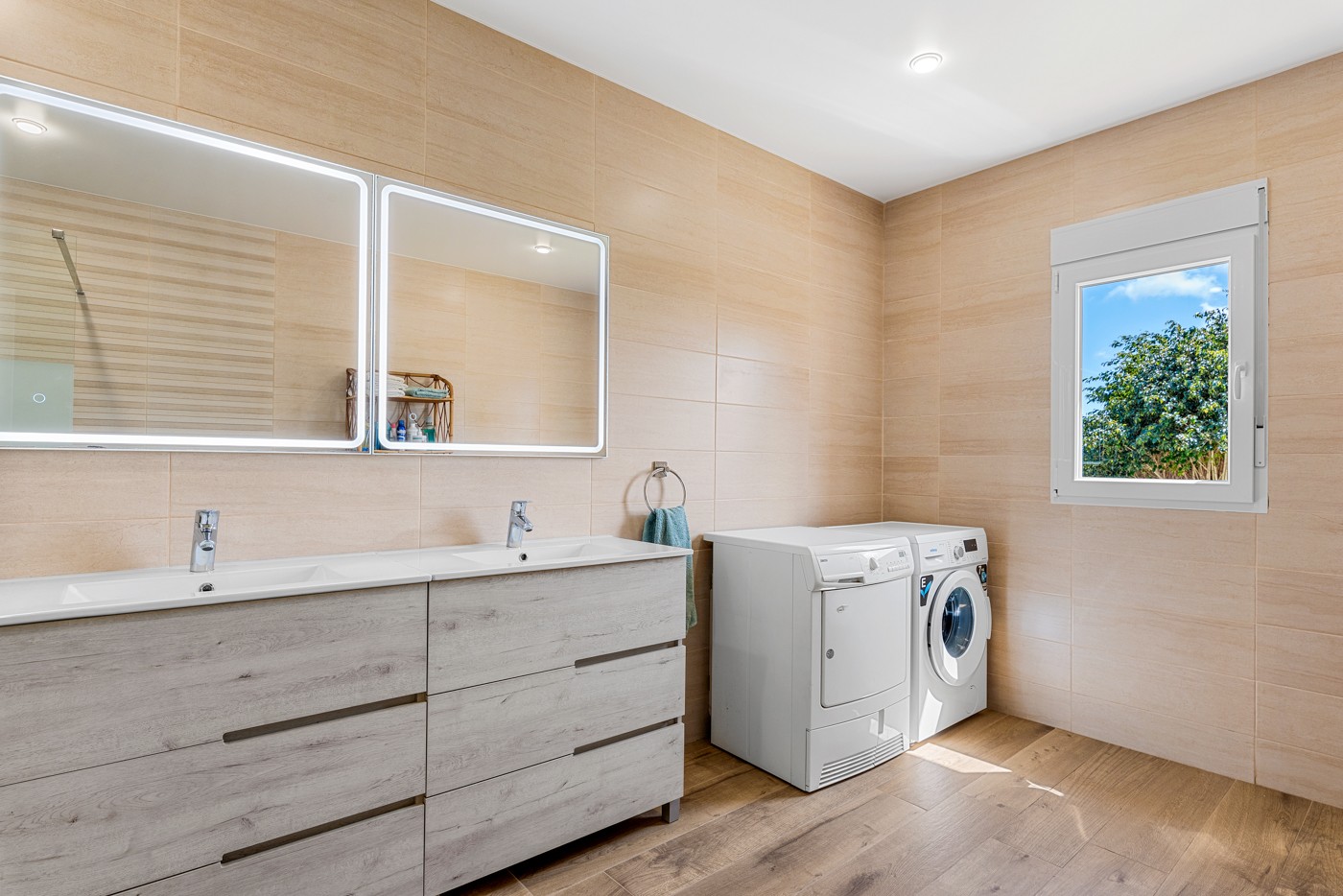 o_1inuclv1kbmo1md51h48iadi4o39