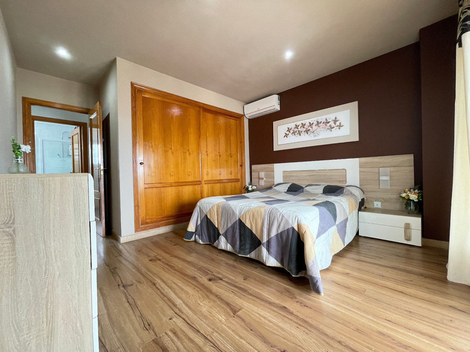 o_1ipmjg65529s1hg3nbe1cu01iqv2h