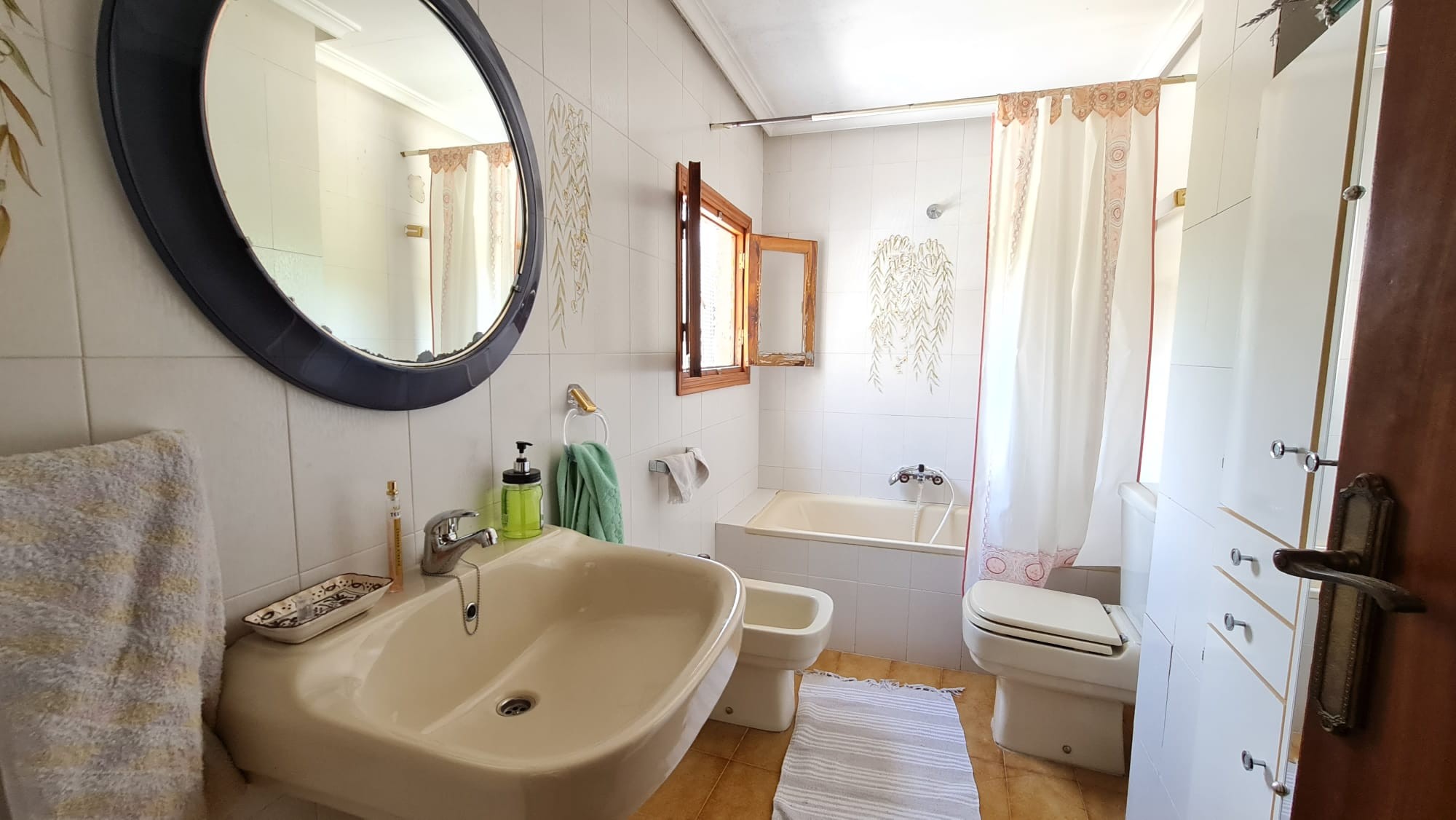 o_1istbrkqh1f481uh1guukc44ph3d