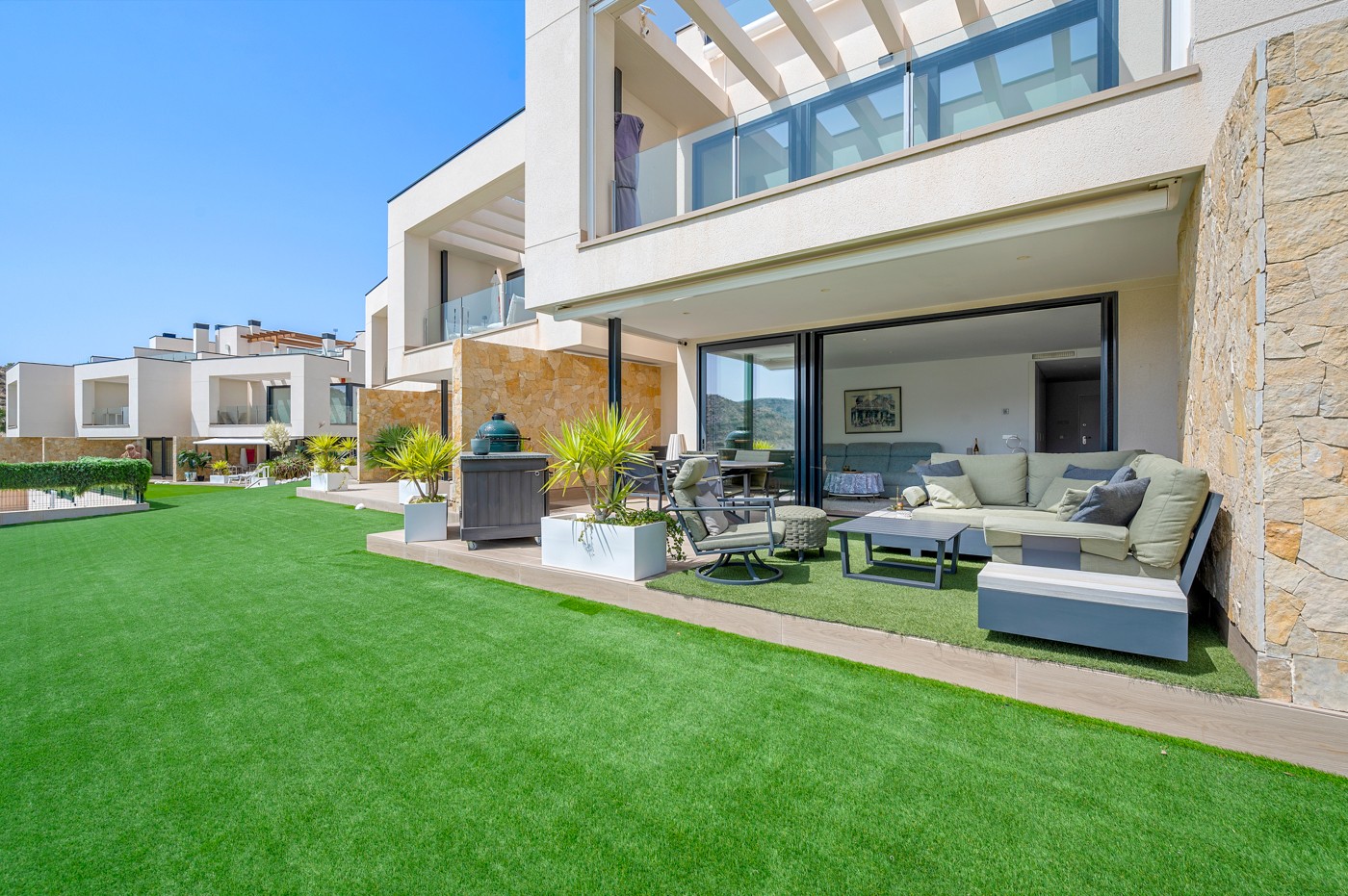 o_1its359h7muv138l18sm1ohnviu31