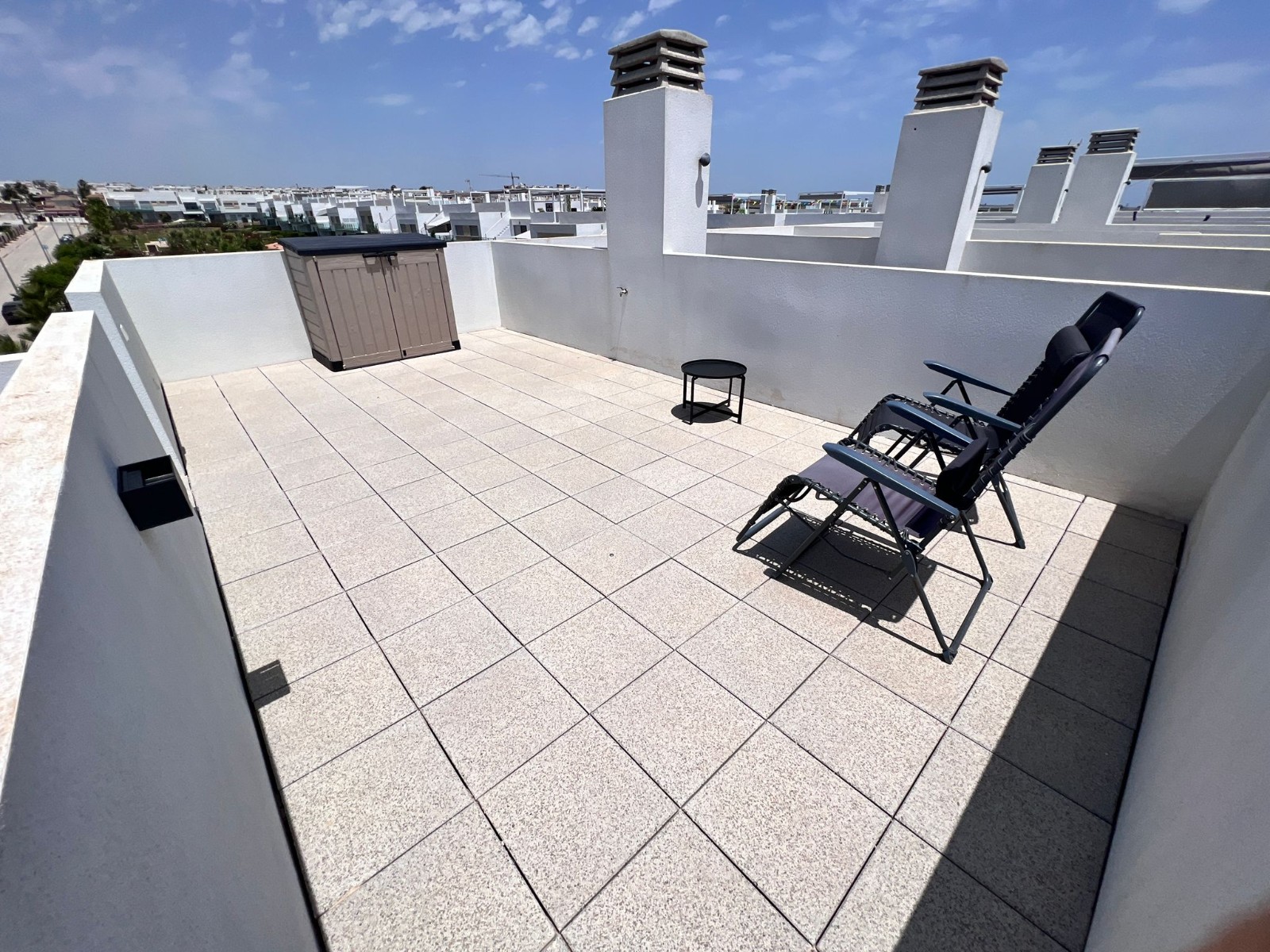 o_1iujk49bfc4k1hvs1ii1t4p1b522d