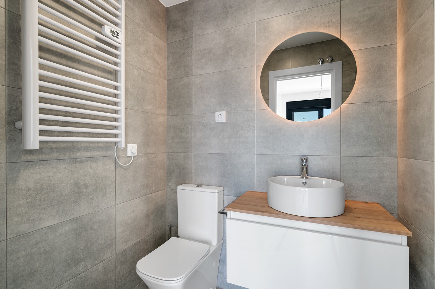 o_1j0recvev1bvt10vr1t87dn63sj2f