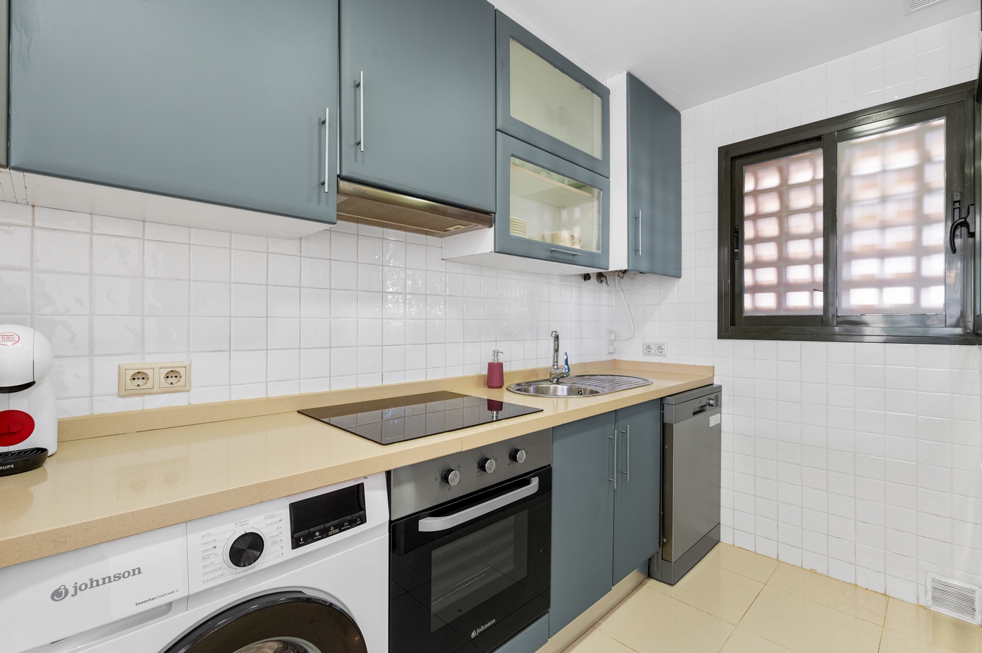 o_1j1ovaqu018s218qt1ajn5u850s33