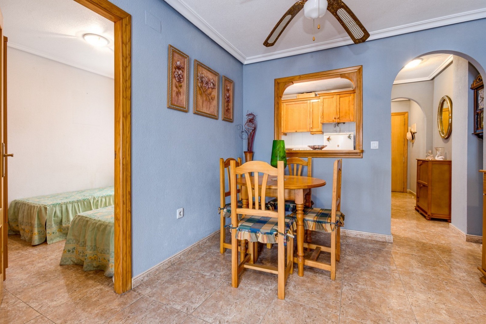 o_1j1v5k2181grh4he8l1lt1f5a34