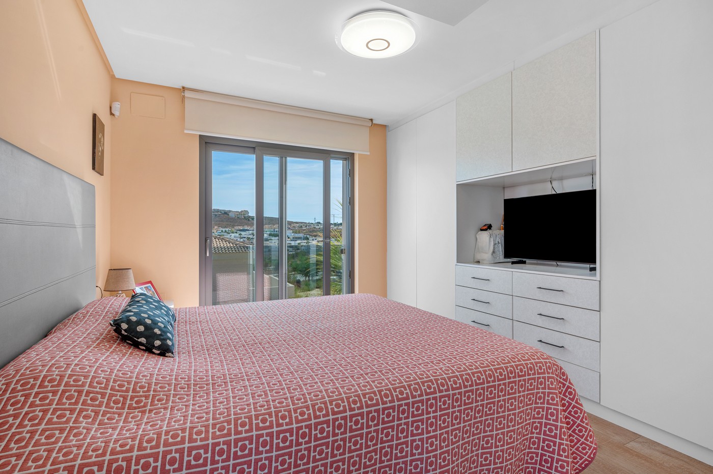 o_1j484uf5t1vpb1cmfttn1f6cqnv3c