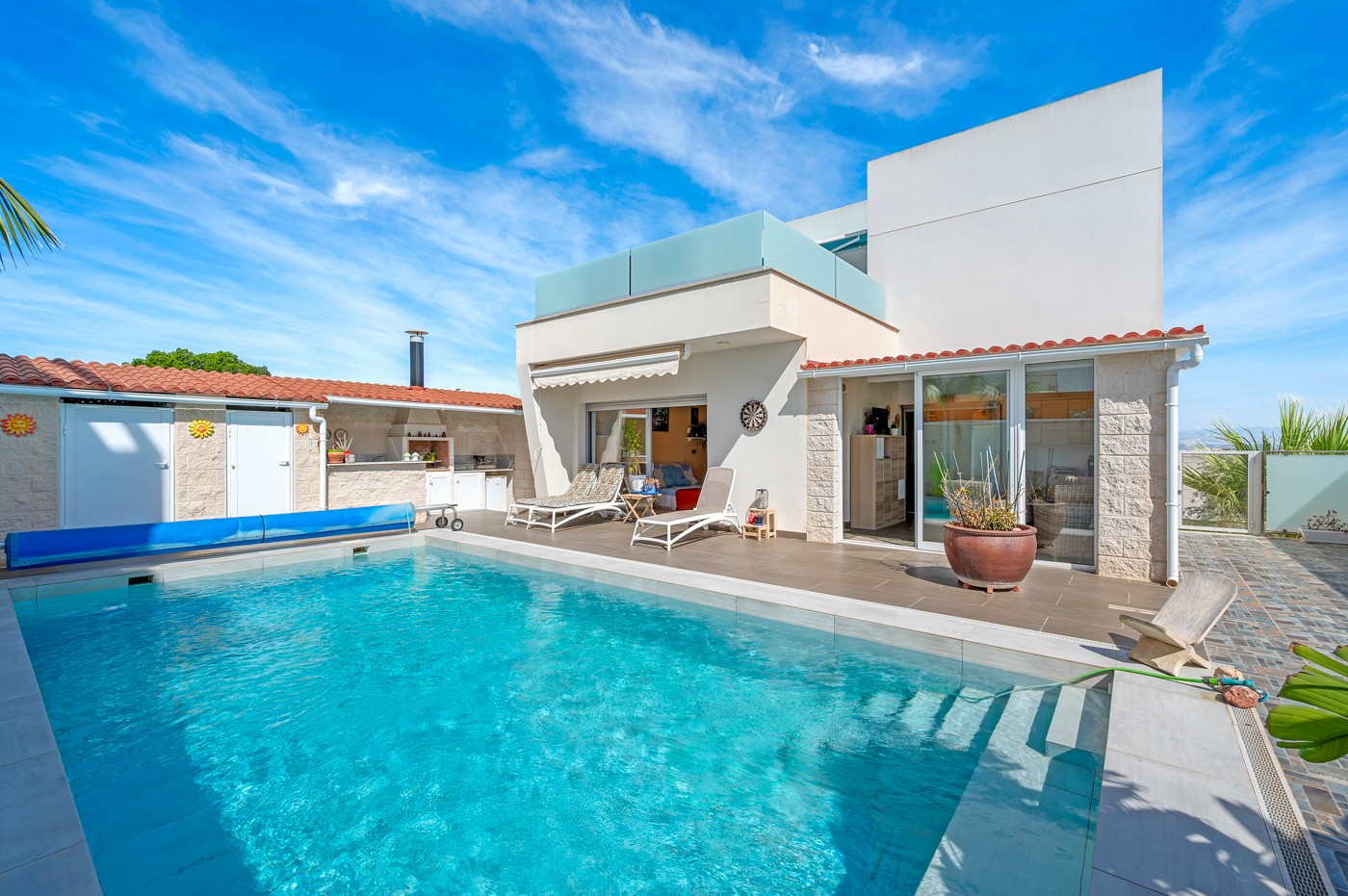 o_1j484uf5tq30u6h1nt71ci4bpf40