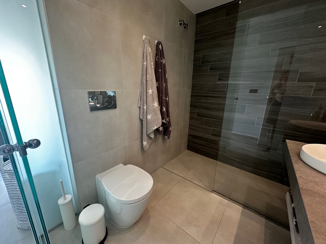 penthouse-el-raso-mss-5184-1