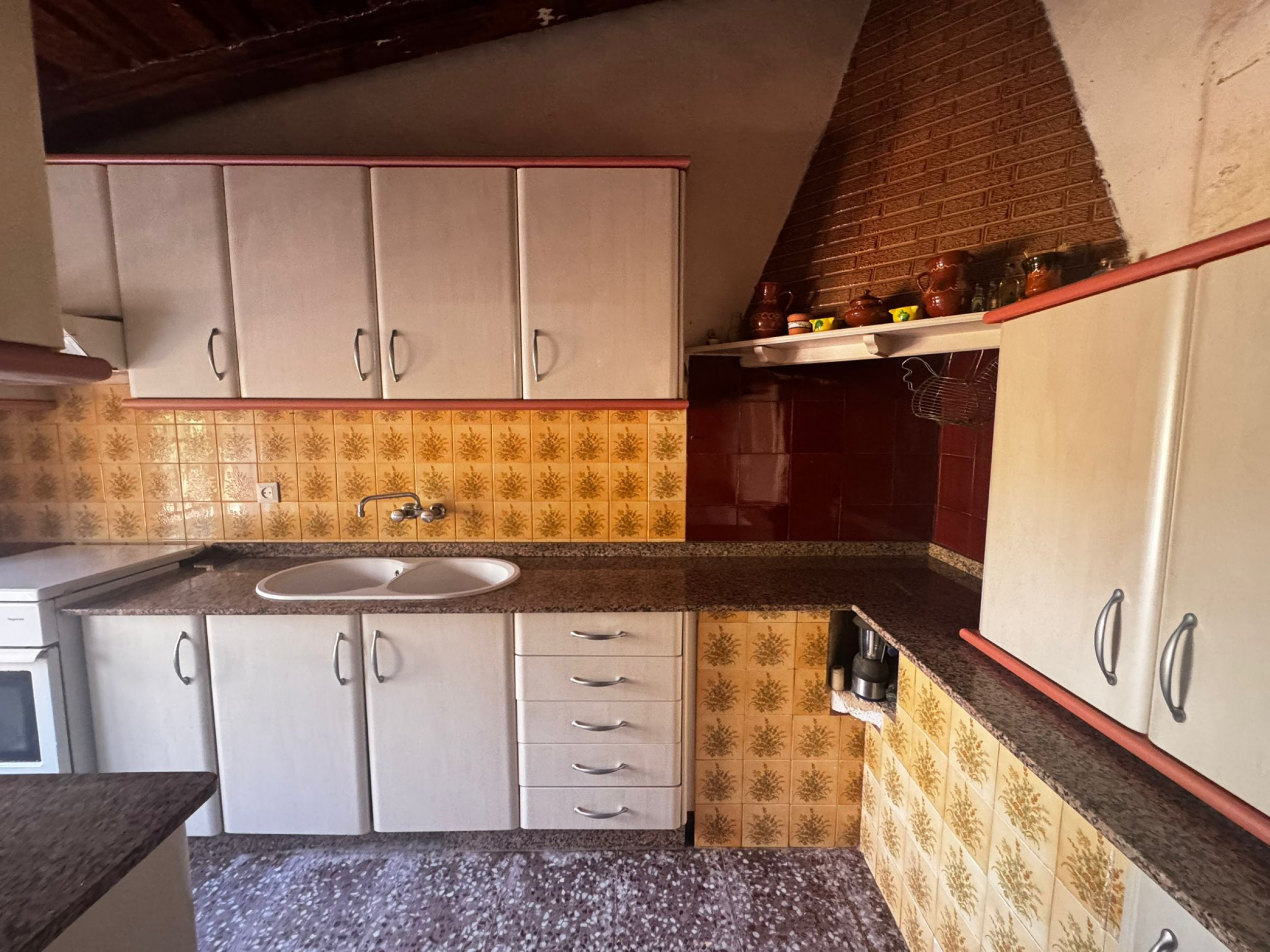 property_attachment_1r2pm6zxk8_20250919043931