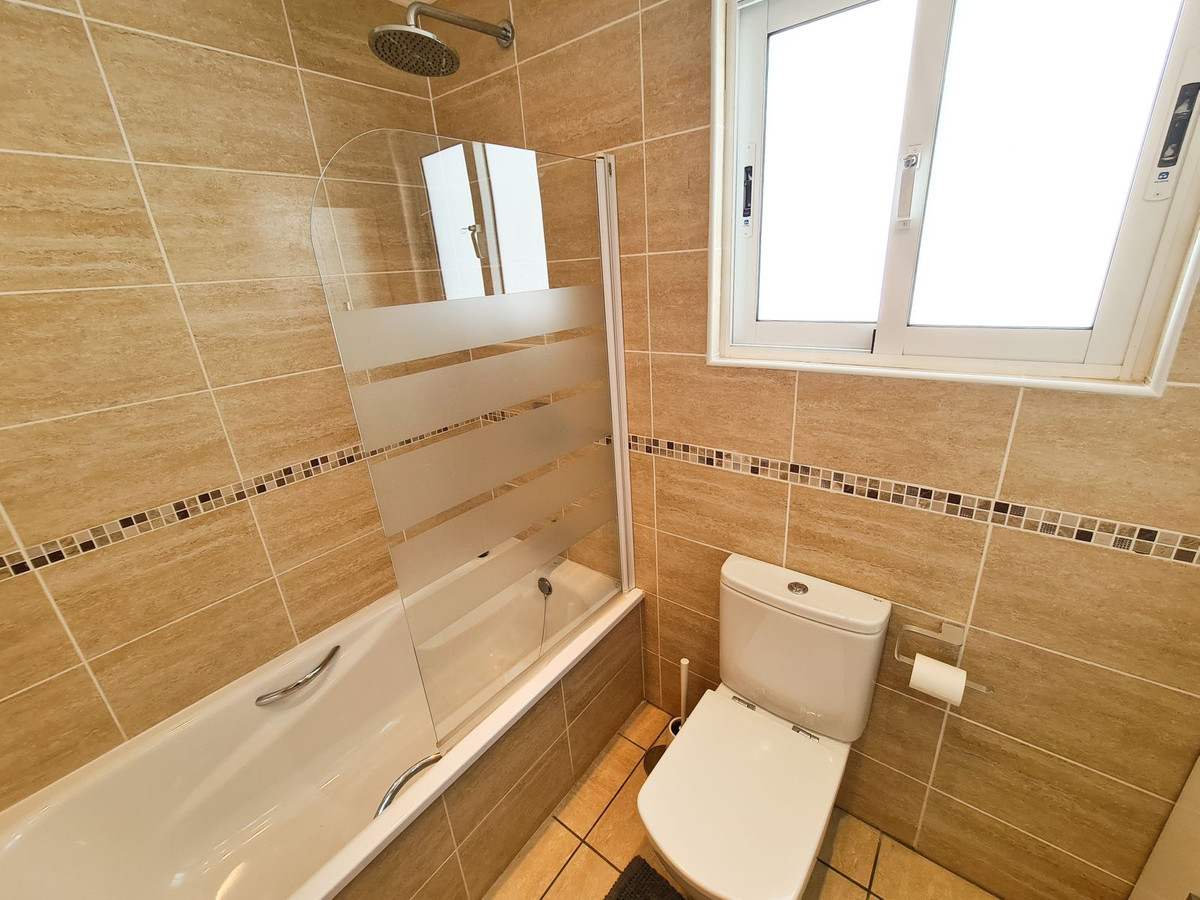 12-53013098fcab6c38b1379cd33298e050