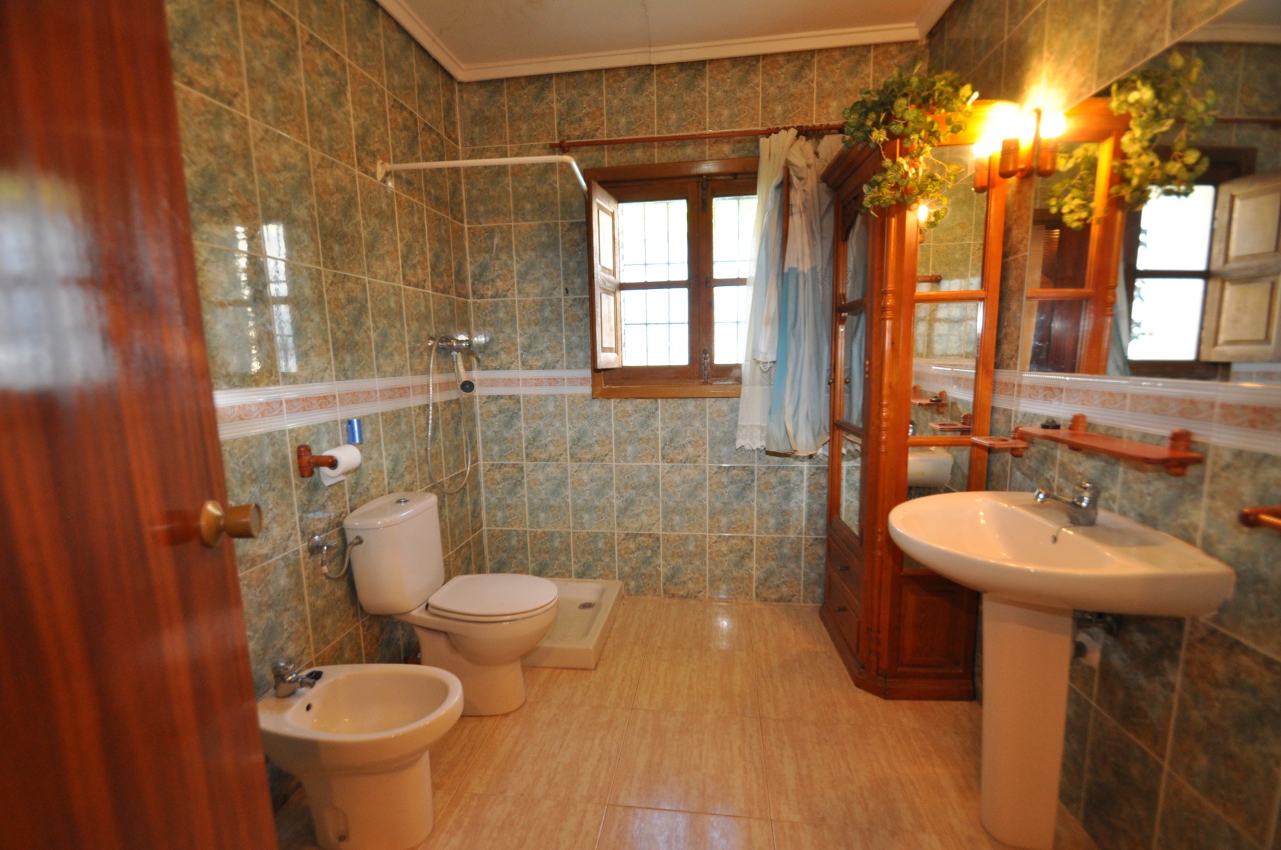 o_1cpc2avmc125k7e5dmhfu717e12e